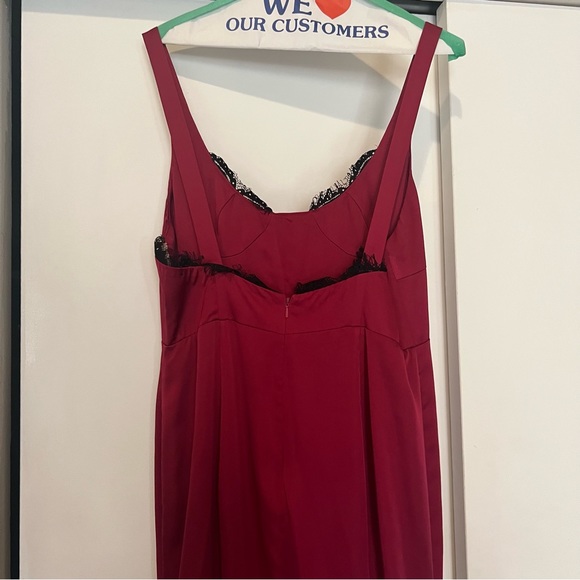 Fame And Partners Red Lace Trim Gown - Picture 7 of 7